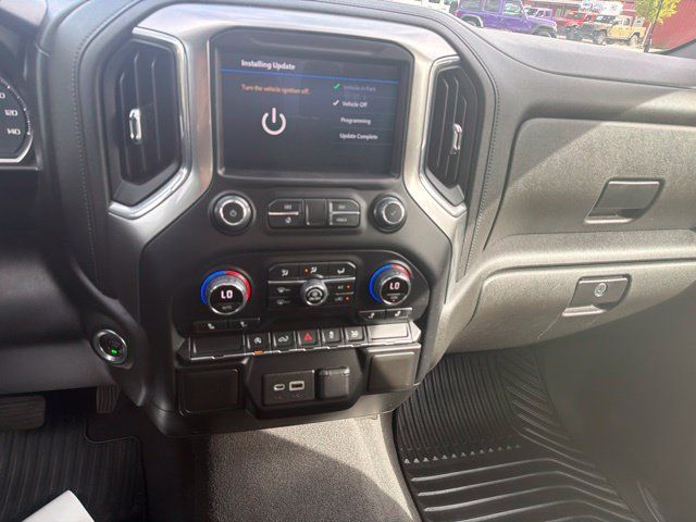 Used 2021 Chevrolet Silverado 1500 LT AWD/4WD image 12