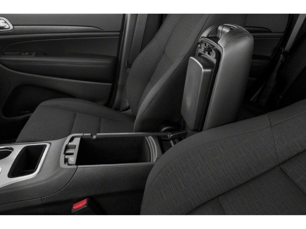 Used 2020 Jeep Grand Cherokee Altitude AWD/4WD image 9