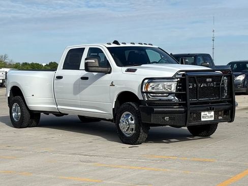 Used 2023 RAM 3500 Tradesman AWD/4WD image 7
