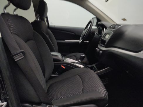 Used 2018 Dodge Journey SE w/ Popular Equipment Group FWD image 21