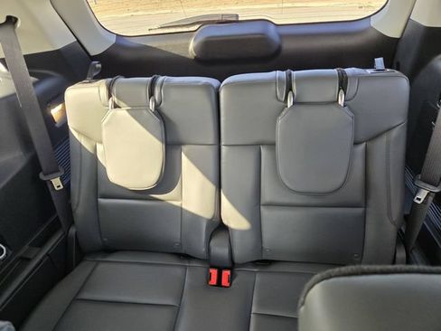 Used 2026 Ford Explorer Active w/ Active Comfort Package RWD image 12