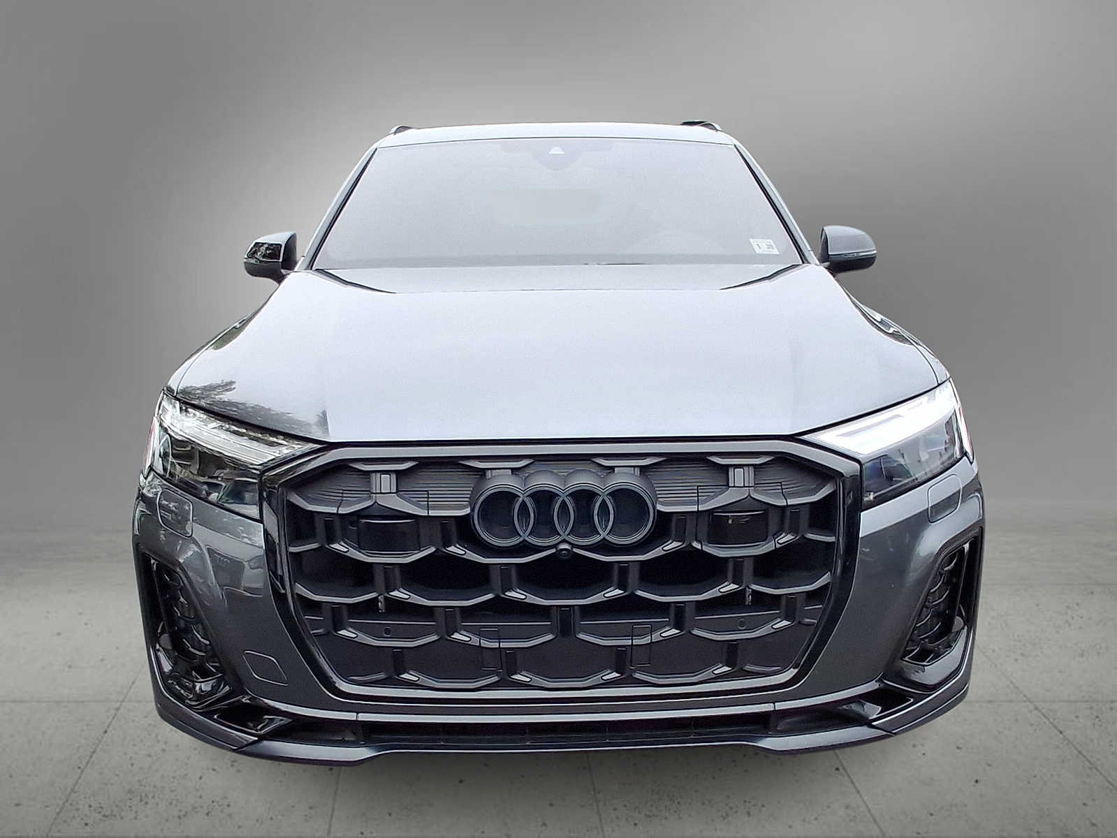 Used 2025 Audi SQ7 Premium Plus AWD/4WD image 3