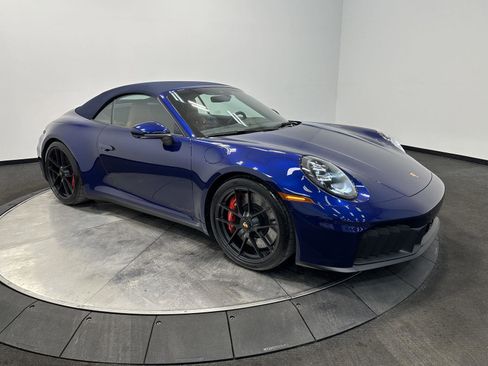 Certified 2025 Porsche 911 Carrera GTS image 9