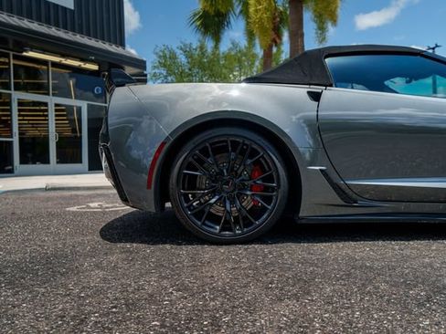 Used 2016 Chevrolet Corvette Z06 w/ 3LZ Preferred Equipment Group RWD image 19