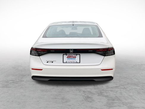 Used 2023 Honda Accord EX image 5