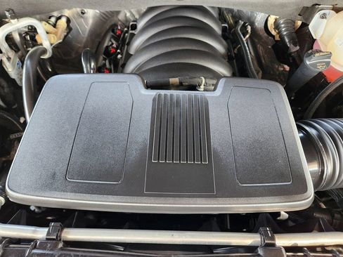 Certified 2025 GMC Yukon Denali Ultimate w/ LPO, Floor Liner Package AWD/4WD image 32