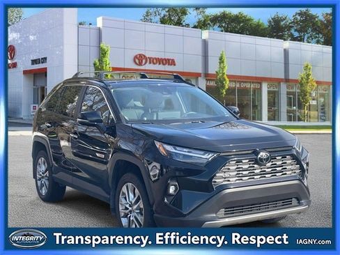 Used 2024 Toyota RAV4 Limited image 1