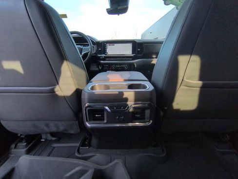 Used 2024 Chevrolet Silverado 1500 High Country w/ Technology Package image 22