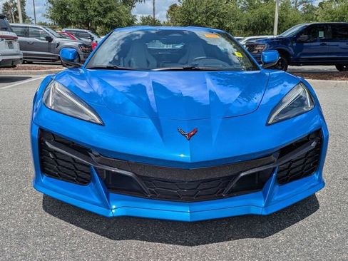 Used 2025 Chevrolet Corvette Z06 RWD image 8