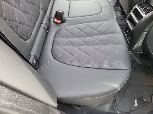 Certified 2025 BMW X5 xDrive50e w/ Premium Package image 15