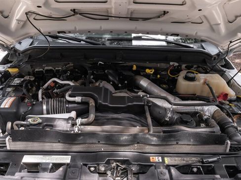 Used 2015 Ford F550 4x4 Regular Cab Super Duty image 31