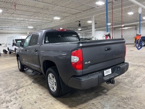 Used 2020 Toyota Tundra SR5 w/ SR5 Convenience Package image 4