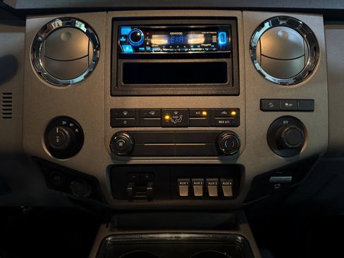 Used 2016 Ford F250 XLT w/ XLT Value Package image 13