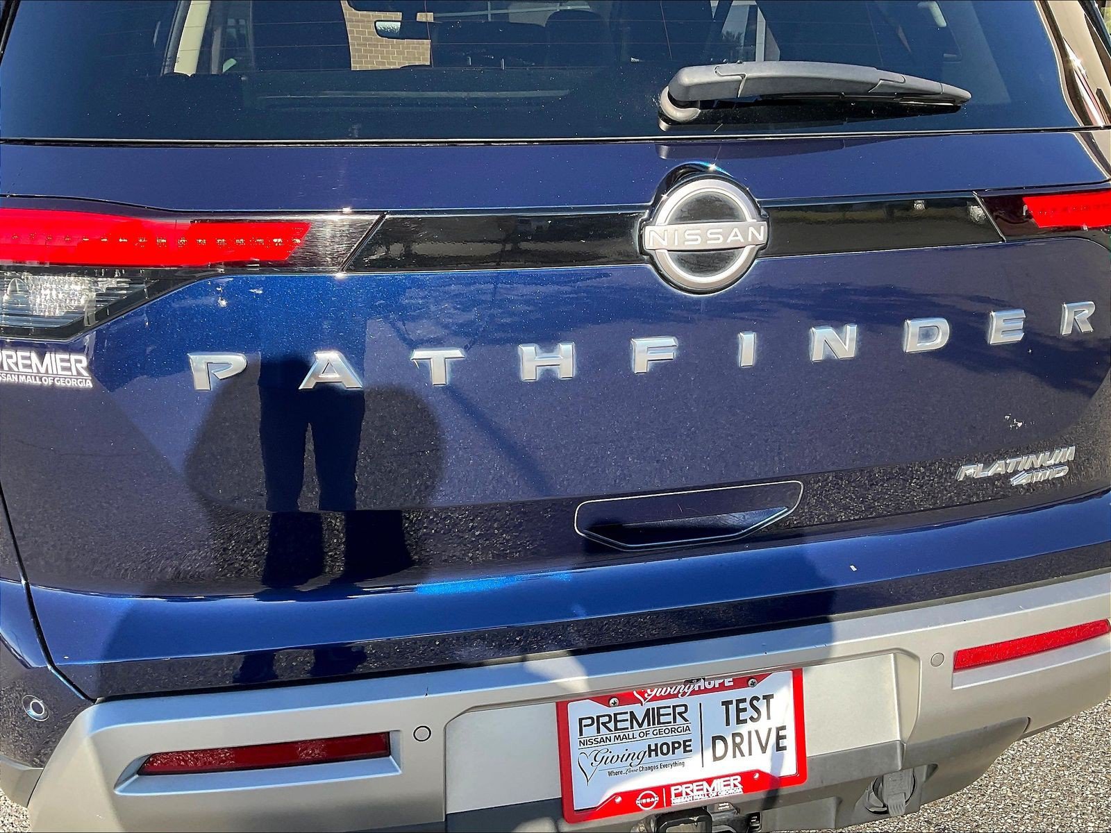 Certified 2023 Nissan Pathfinder Platinum w/ Cargo Package AWD/4WD image 26