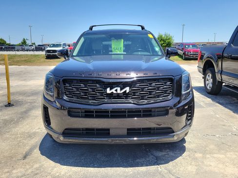 Used 2022 Kia Telluride EX w/ EX Premium Package AWD/4WD image 2