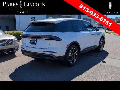 Used 2024 Lincoln Nautilus Premier w/ Jet Appearance Package image 4