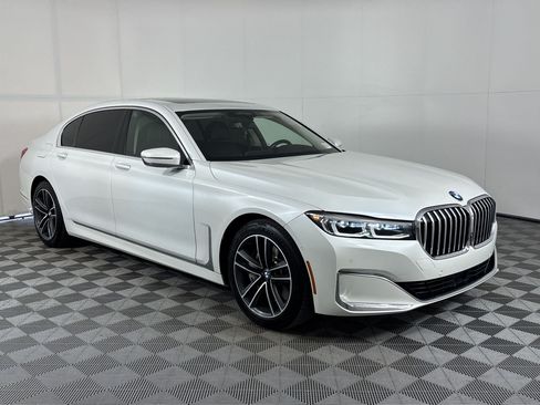Used 2022 BMW 750i xDrive AWD/4WD image 7