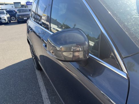 Certified 2022 Volvo XC90 T6 Momentum w/ Climate Package image 14