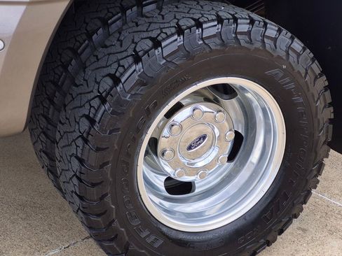 Used 2023 Ford F350 Lariat w/ Lariat Ultimate Package image 7