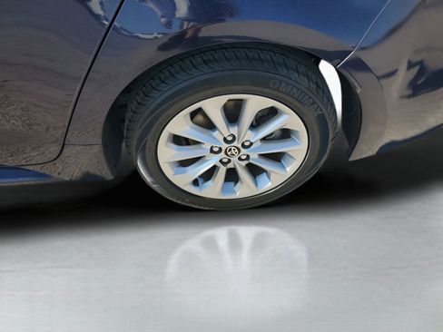 Used 2021 Toyota Corolla LE w/ LE Premium Package image 19