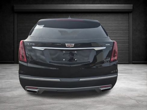 Used 2025 Cadillac XT5 Premium Luxury image 7