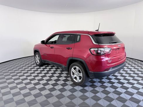 Used 2023 Jeep Compass Sport image 5