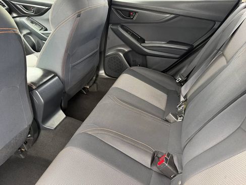 Used 2018 Subaru Crosstrek 2.0i Premium AWD/4WD image 14