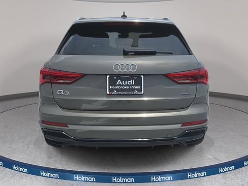 Used 2021 Audi Q3 2.0T Premium Plus w/ Premium Plus Package AWD/4WD image 7