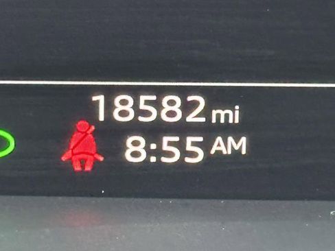 Used 2023 Audi Q8 Premium Plus image 26