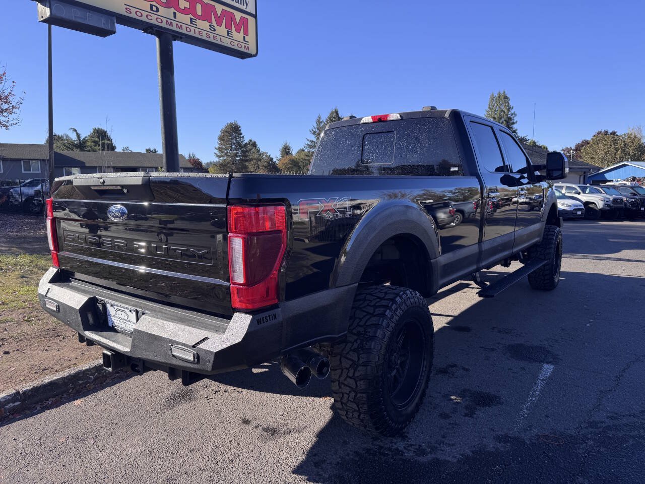 Used 2020 Ford F350 Lariat w/ Lariat Ultimate Package AWD/4WD image 9