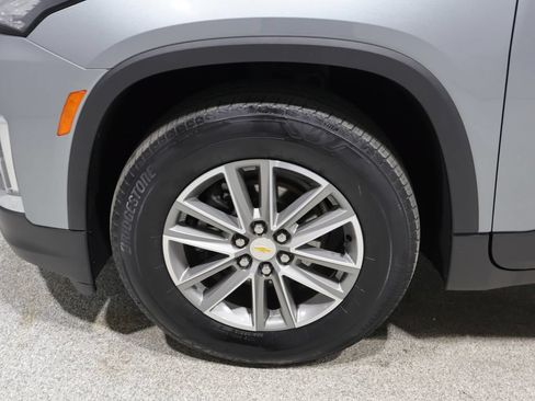 Used 2023 Chevrolet Traverse LT AWD/4WD image 8