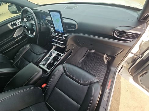 Used 2023 Ford Explorer ST w/ Technology Package image 33