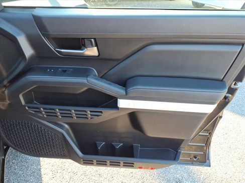 Used 2024 Toyota Tacoma TRD Sport image 16