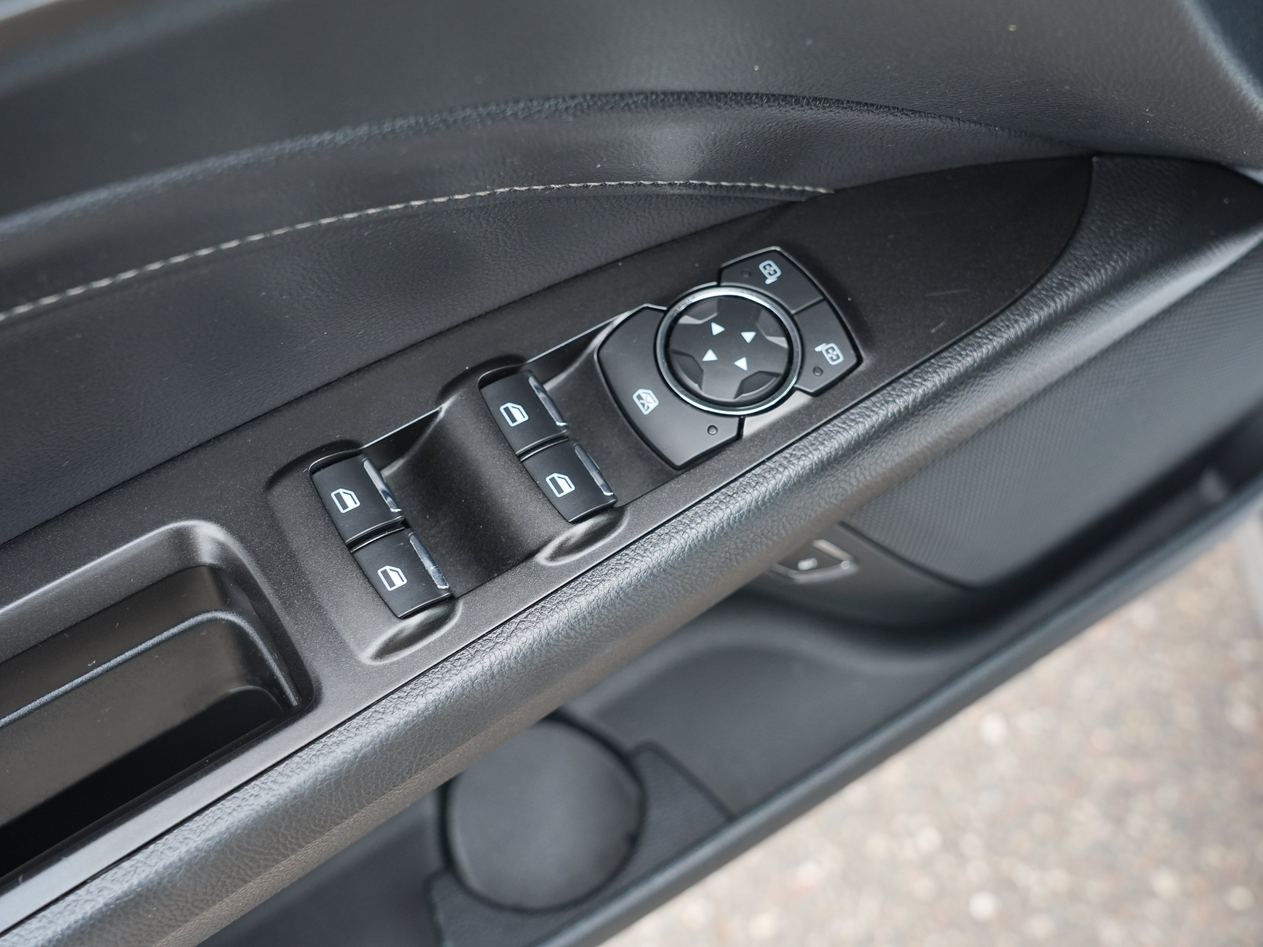 Used 2019 Ford Fusion Titanium FWD image 16