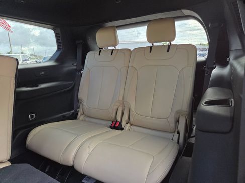 Used 2023 Jeep Grand Cherokee L Limited RWD image 23