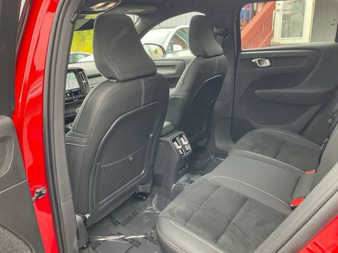 Used 2023 Volvo C40 P8 Recharge Ultimate AWD/4WD image 26