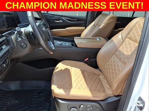 Used 2021 Cadillac Escalade Sport w/ Driver Assist Tech Package image 16