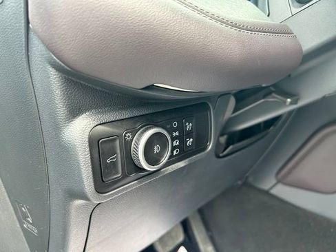 Used 2025 Ford Explorer Platinum w/ LUX Leather Package AWD/4WD image 28