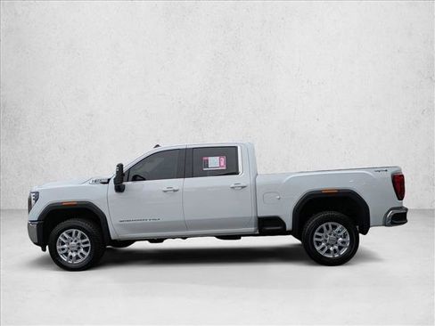 Used 2025 GMC Sierra 2500 SLE w/ SLE Value Package; image 9