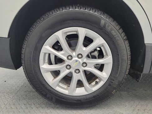Used 2018 Chevrolet Equinox LS FWD image 31