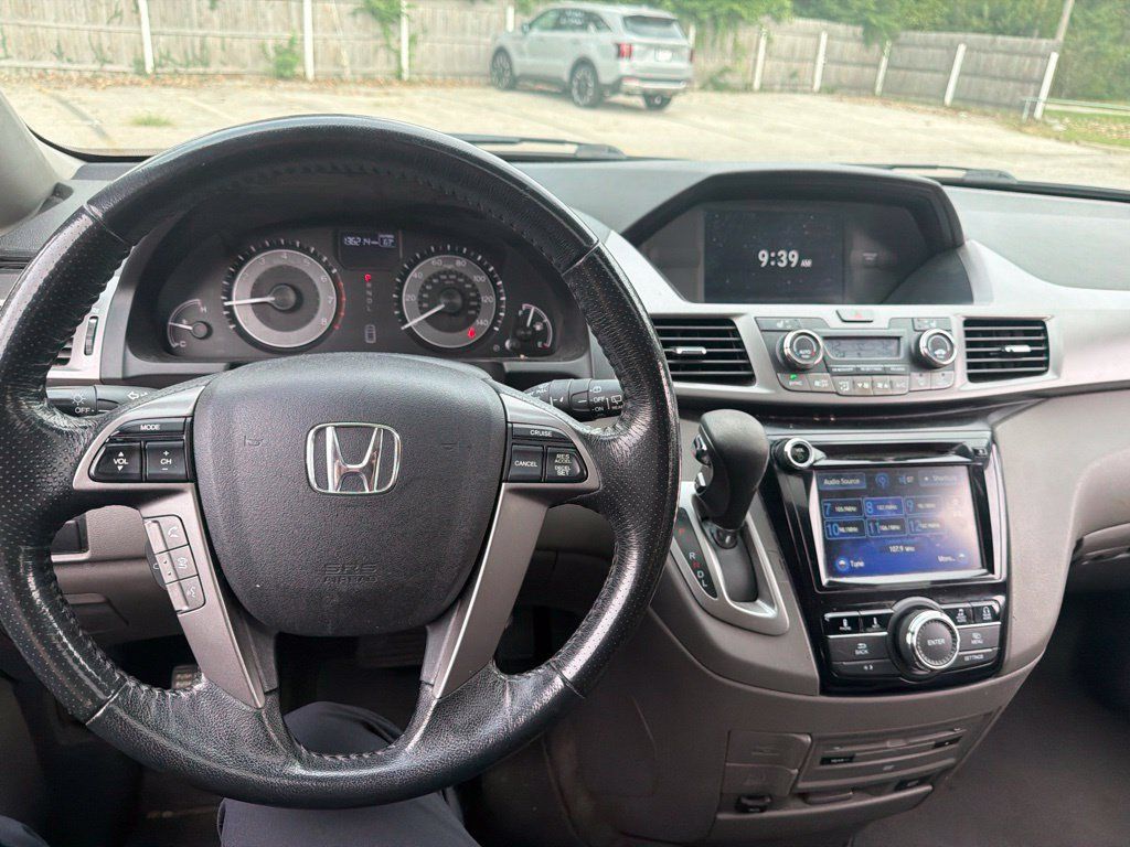 Used 2015 Honda Odyssey EX-L image 10