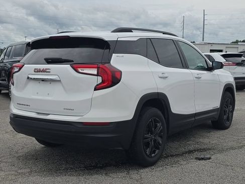 Used 2024 GMC Terrain SLE w/ Driver Convenience Package AWD/4WD image 5