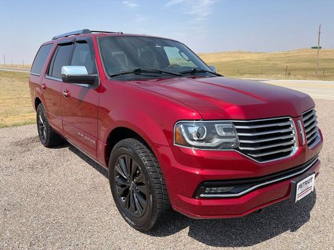 Used 2015 Lincoln Navigator 4WD image 7