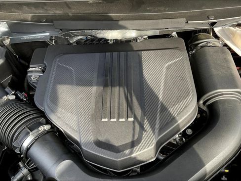 Used 2025 Chevrolet Traverse LT image 17