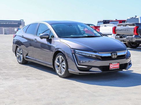 Used 2021 Honda Clarity Touring image 3