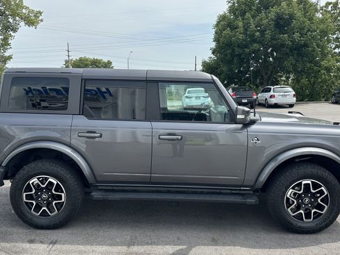 Used 2021 Ford Bronco Outer Banks AWD/4WD image 11
