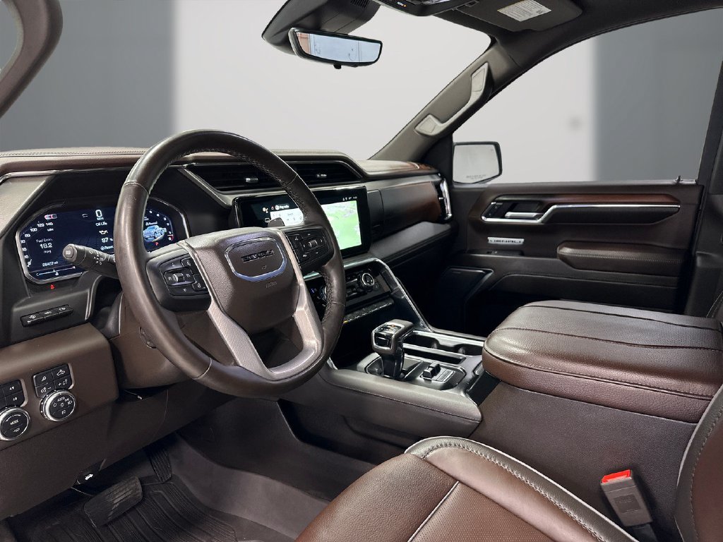 Used 2025 GMC Sierra 1500 Denali w/ Technology Package AWD/4WD image 13