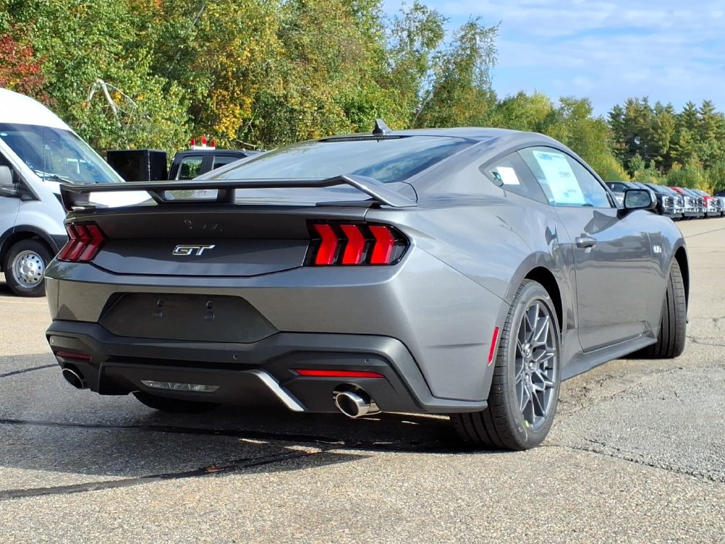 New 2026 Ford Mustang GT w/ GT Performance Package RWD image 5
