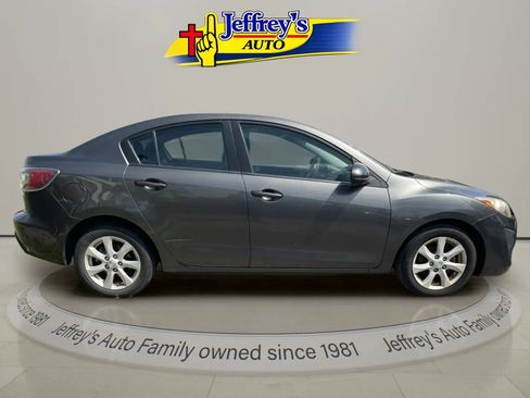 Used 2010 MAZDA MAZDA3 i Touring FWD image 6