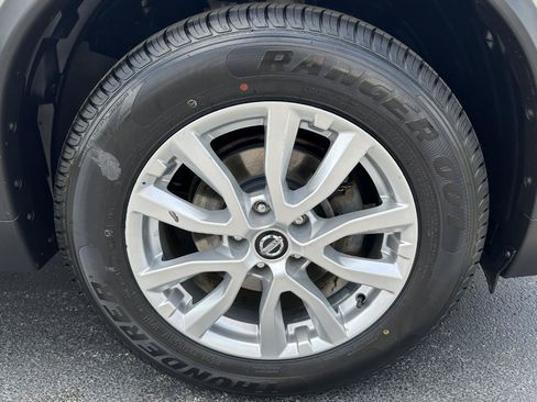 Used 2017 Nissan Rogue SV AWD/4WD image 68